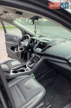 Внедорожник / Кроссовер Ford Escape 2015 в 