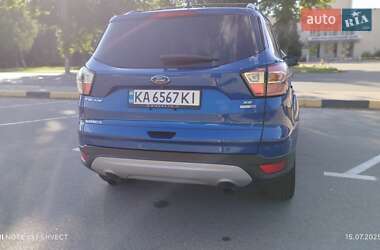 Внедорожник / Кроссовер Ford Escape 2018 в 