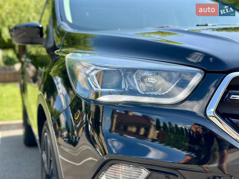 Внедорожник / Кроссовер Ford Escape 2017 в Киеве