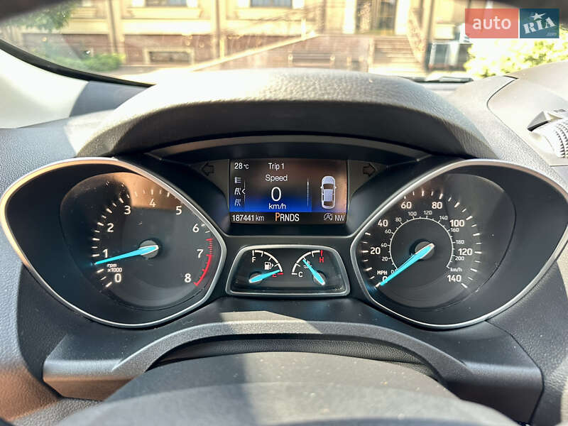 Внедорожник / Кроссовер Ford Escape 2017 в Киеве