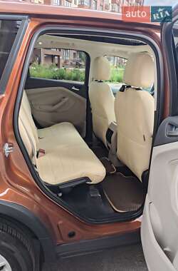 Внедорожник / Кроссовер Ford Escape 2017 в Чернигове