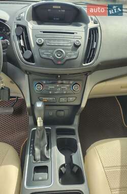 Внедорожник / Кроссовер Ford Escape 2017 в Чернигове