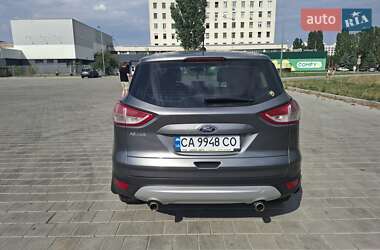 Внедорожник / Кроссовер Ford Escape 2014 в 