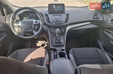 Внедорожник / Кроссовер Ford Escape 2014 в 