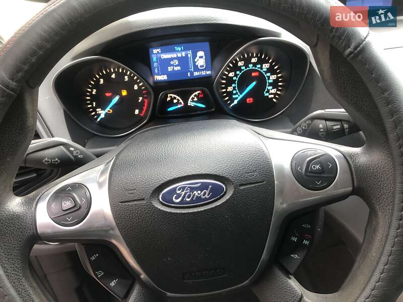 Внедорожник / Кроссовер Ford Escape 2013 в Монастыриске