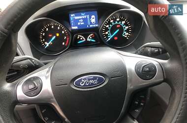 Внедорожник / Кроссовер Ford Escape 2013 в 