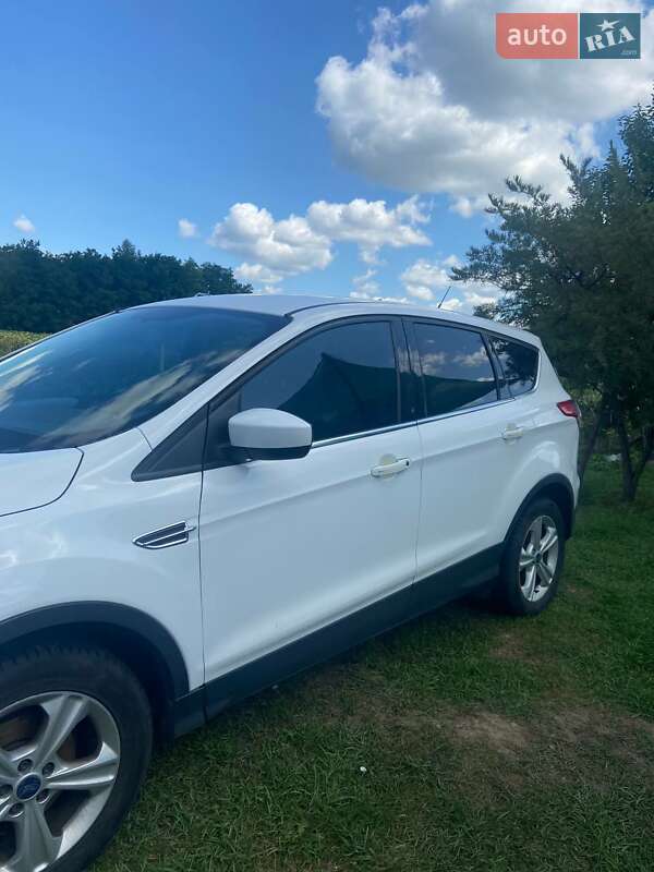Внедорожник / Кроссовер Ford Escape 2015 в Полтаве