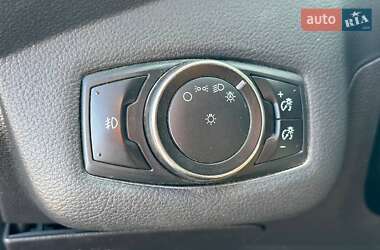 Внедорожник / Кроссовер Ford Escape 2013 в 