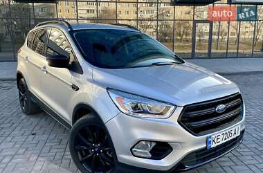Внедорожник / Кроссовер Ford Escape 2019 в 