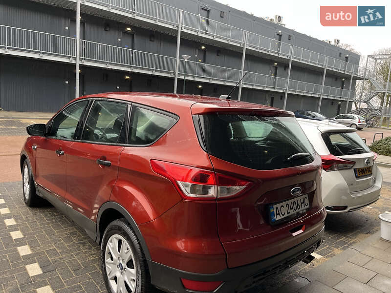 Позашляховик / Кросовер Ford Escape 2015 в Луцьку