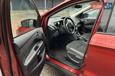 Внедорожник / Кроссовер Ford Escape 2015 в 
