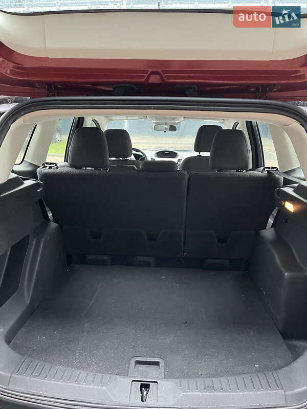 Позашляховик / Кросовер Ford Escape 2015 в Луцьку