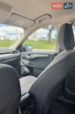 Внедорожник / Кроссовер Ford Escape 2020 в 