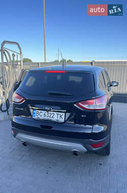 Внедорожник / Кроссовер Ford Escape 2015 в 