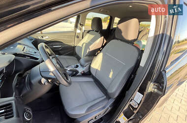 Внедорожник / Кроссовер Ford Escape 2015 в 