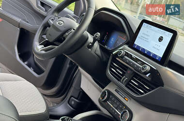 Внедорожник / Кроссовер Ford Escape 2023 в 