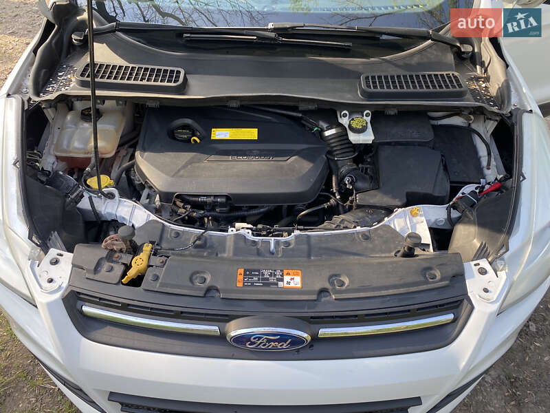 Внедорожник / Кроссовер Ford Escape 2015 в Яготине