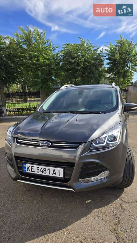 Внедорожник / Кроссовер Ford Escape 2014 в 