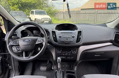 Внедорожник / Кроссовер Ford Escape 2016 в 