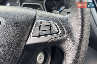 Внедорожник / Кроссовер Ford Escape 2016 в 