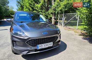 Внедорожник / Кроссовер Ford Escape 2019 в 