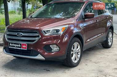 Внедорожник / Кроссовер Ford Escape 2017 в Киеве