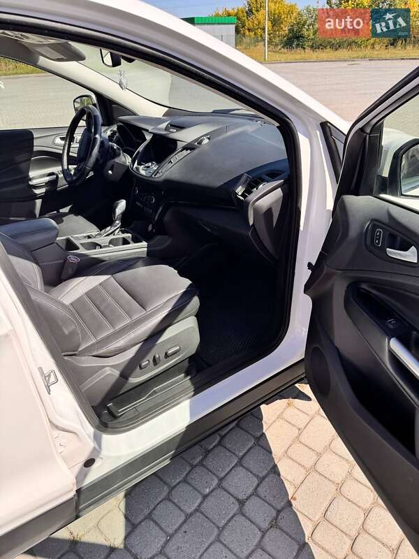 Внедорожник / Кроссовер Ford Escape 2017 в Чопе фото 11 Внедорожник / Кроссовер Ford Escape 2017 в Чопе