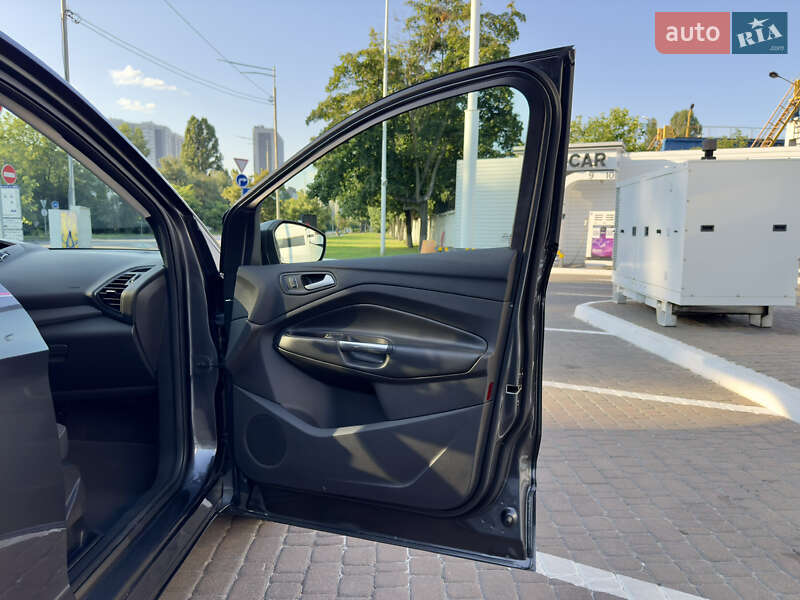 Внедорожник / Кроссовер Ford Escape 2018 в Киеве