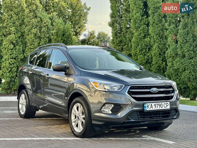 Внедорожник / Кроссовер Ford Escape 2018 в Киеве