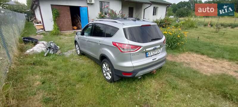 Внедорожник / Кроссовер Ford Escape 2015 в Гореничах