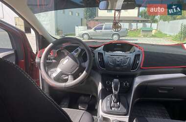 Внедорожник / Кроссовер Ford Escape 2014 в 