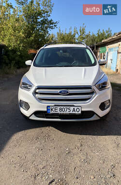 Внедорожник / Кроссовер Ford Escape 2018 в Кривом Роге