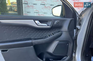 Внедорожник / Кроссовер Ford Escape 2020 в 