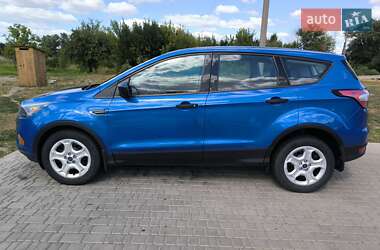 Внедорожник / Кроссовер Ford Escape 2017 в 