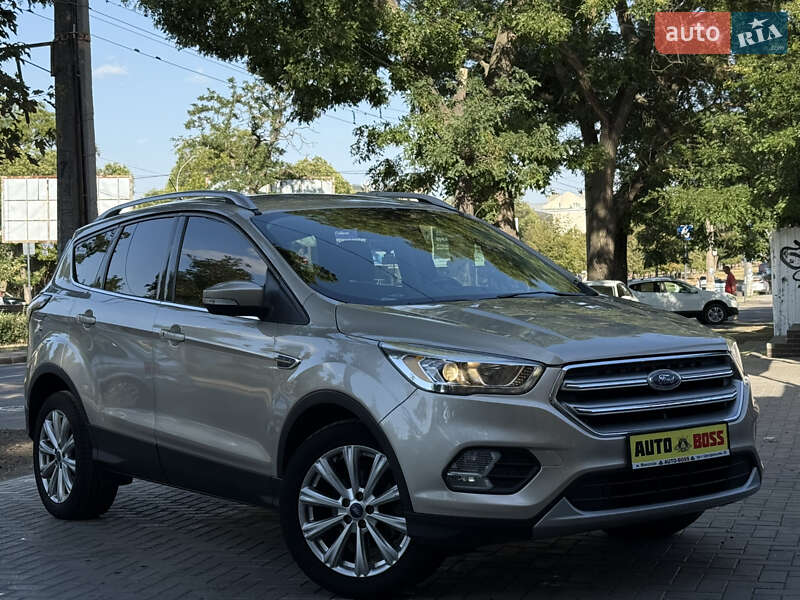 Внедорожник / Кроссовер Ford Escape 2016 в Николаеве