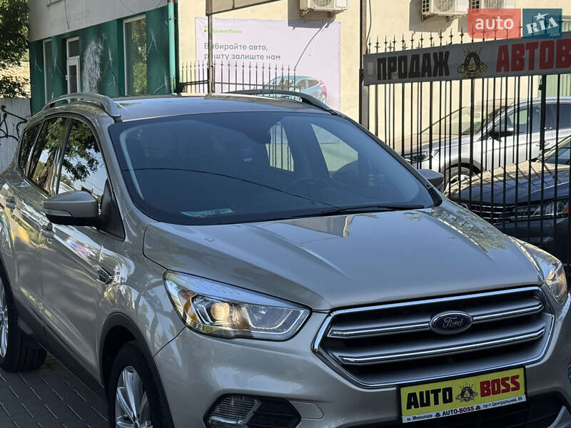 Внедорожник / Кроссовер Ford Escape 2016 в Николаеве