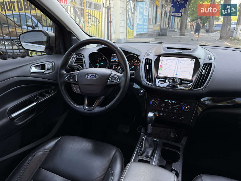 Внедорожник / Кроссовер Ford Escape 2016 в Николаеве