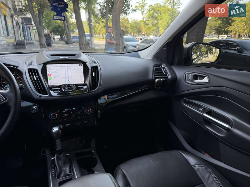 Внедорожник / Кроссовер Ford Escape 2016 в Николаеве