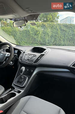 Внедорожник / Кроссовер Ford Escape 2013 в 