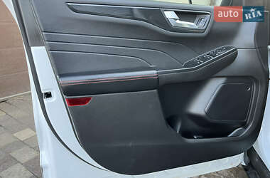Внедорожник / Кроссовер Ford Escape 2023 в 