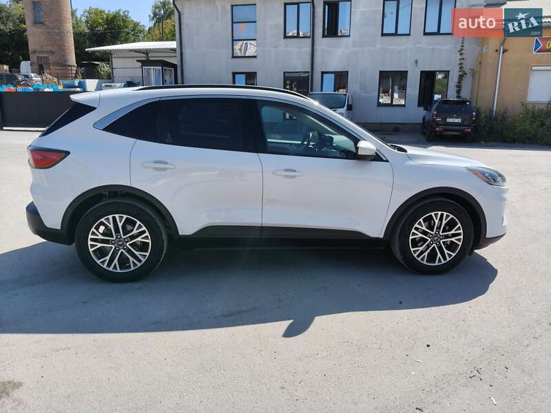 Внедорожник / Кроссовер Ford Escape 2019 в Тернополе