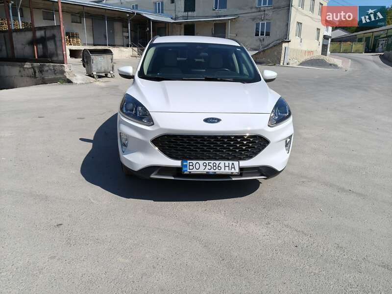Внедорожник / Кроссовер Ford Escape 2019 в Тернополе
