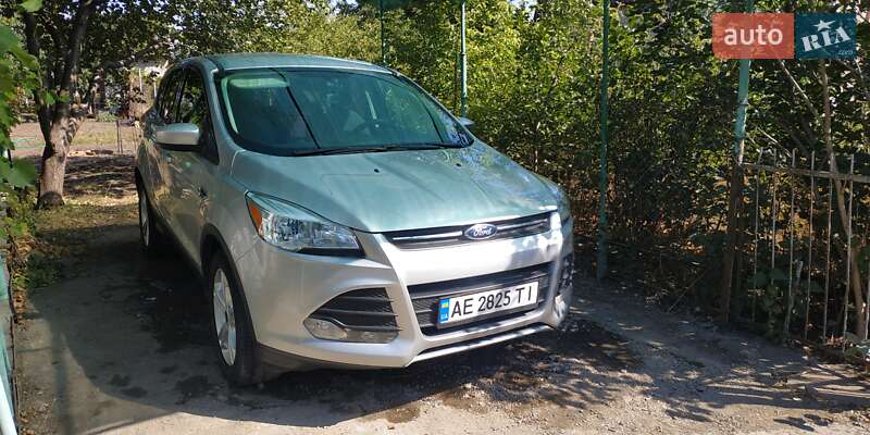 Внедорожник / Кроссовер Ford Escape 2014 в Кривом Роге