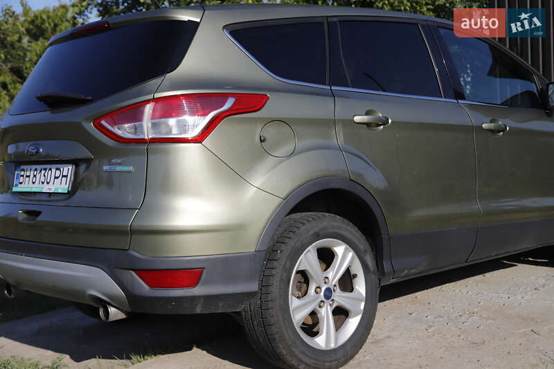 Внедорожник / Кроссовер Ford Escape 2012 в Чечельнике
