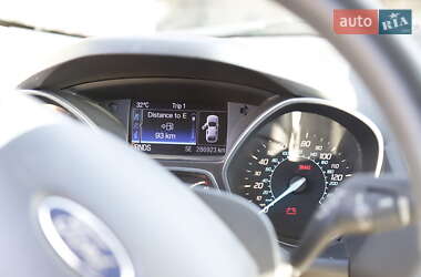 Внедорожник / Кроссовер Ford Escape 2012 в 