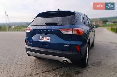 Внедорожник / Кроссовер Ford Escape 2019 в 