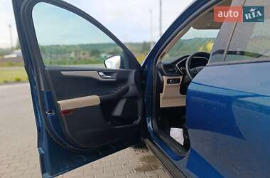 Внедорожник / Кроссовер Ford Escape 2019 в 