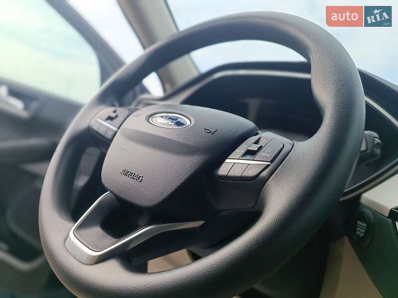 Внедорожник / Кроссовер Ford Escape 2019 в Золочеве