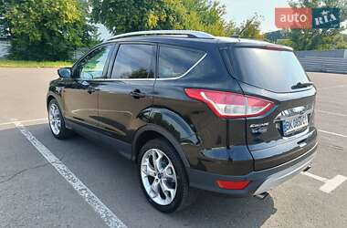 Внедорожник / Кроссовер Ford Escape 2014 в 