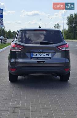 Внедорожник / Кроссовер Ford Escape 2015 в 